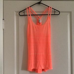 🧡NWOT bright orange gym shirt